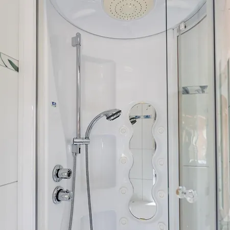 Residenz Ambassador شقة