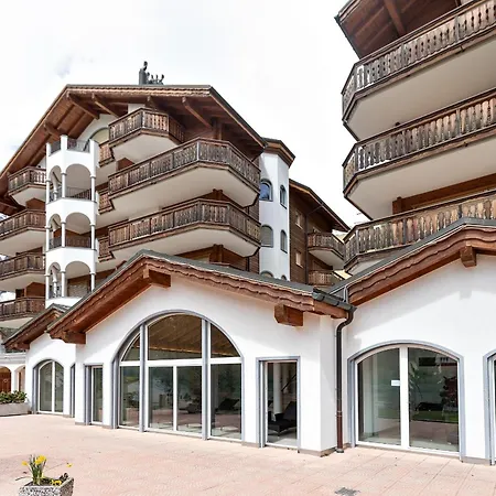 Residenz Ambassador شقة لوكباد